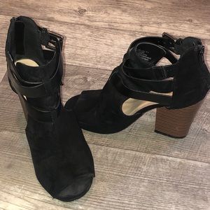 Open Toed black Bootie